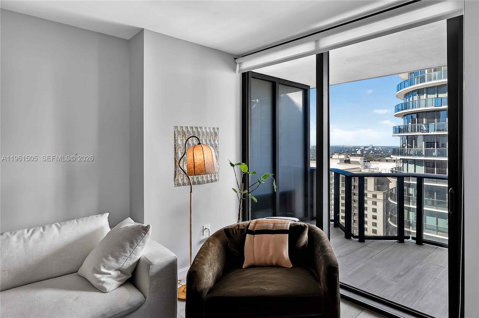 45 Southwest 9th Street, Unit 3807 Miami, FL 33130 - Photo 4 of 55