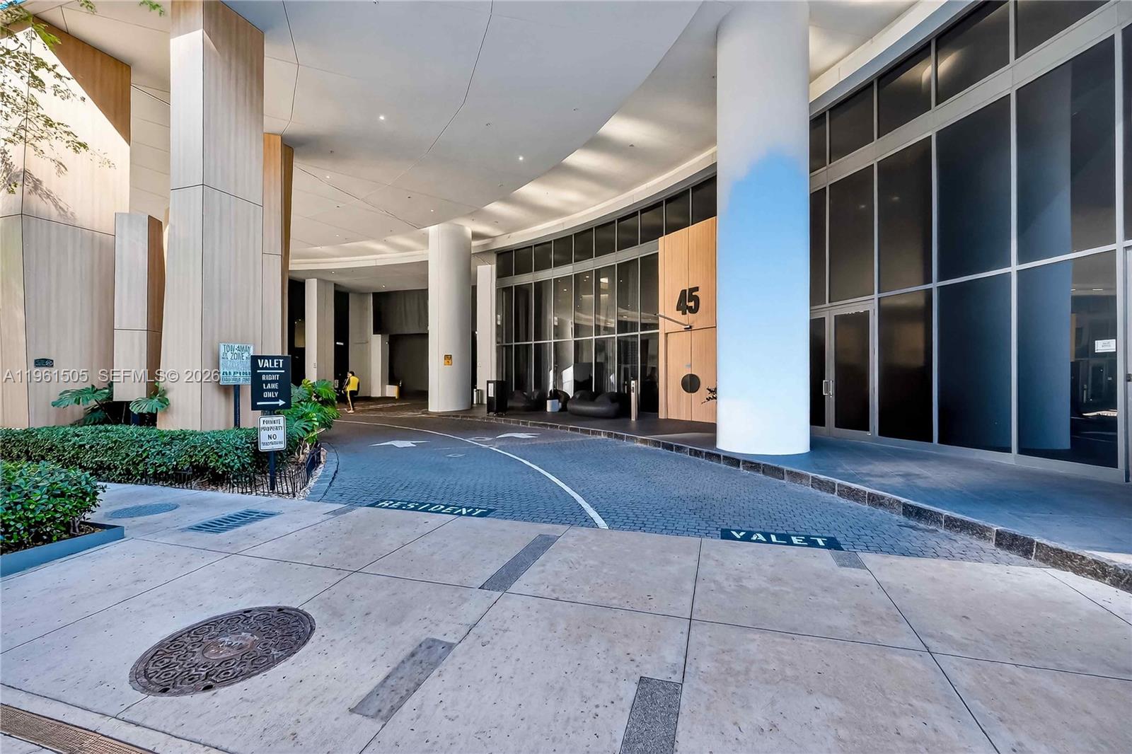 45 Southwest 9th Street, Unit 3807 Miami, FL 33130 - Photo 52 of 55