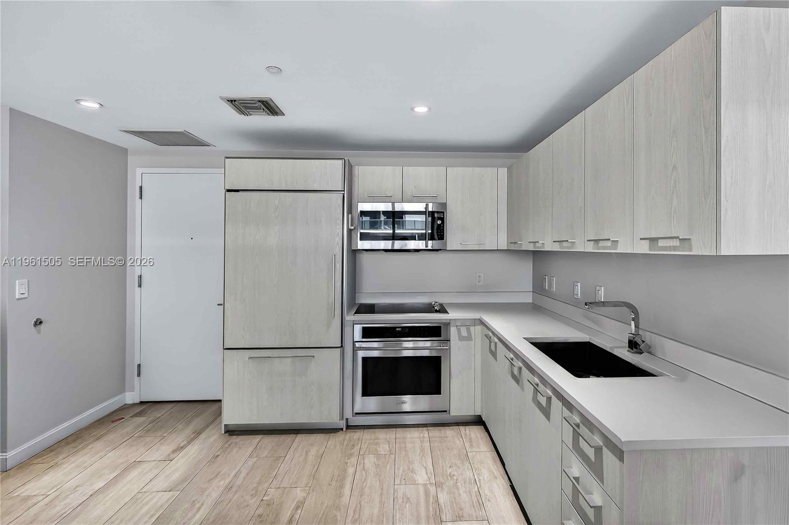 45 Southwest 9th Street, Unit 3807 Miami, FL 33130 - Photo 8 of 55