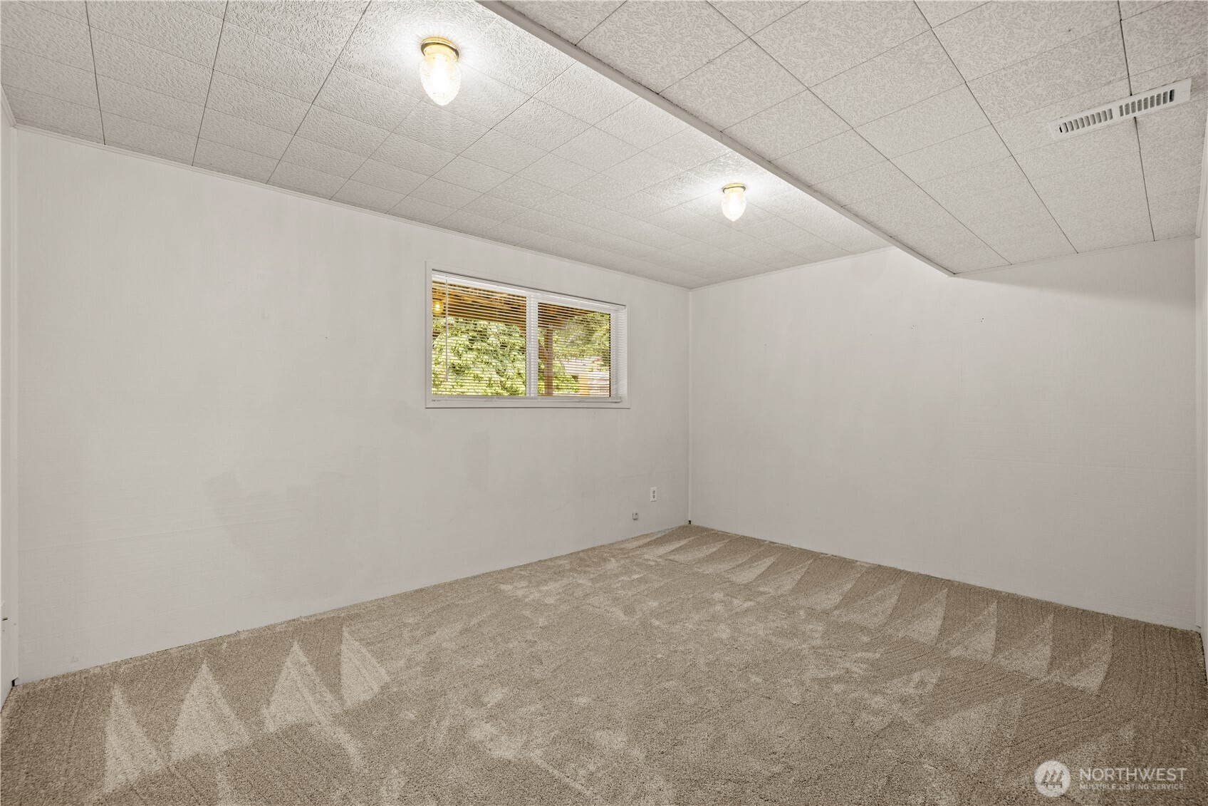 8021 181st Place Southwest Edmonds, WA 98026 - Photo 35 of 40