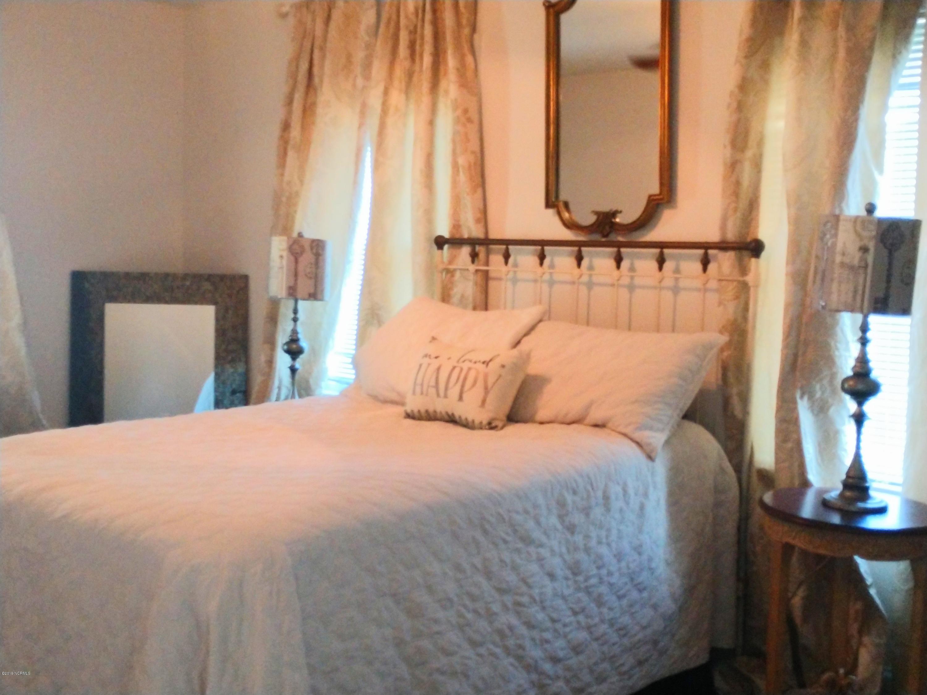 3200 Oaks Road New Bern, NC 28560 - Photo 9 of 38 Master