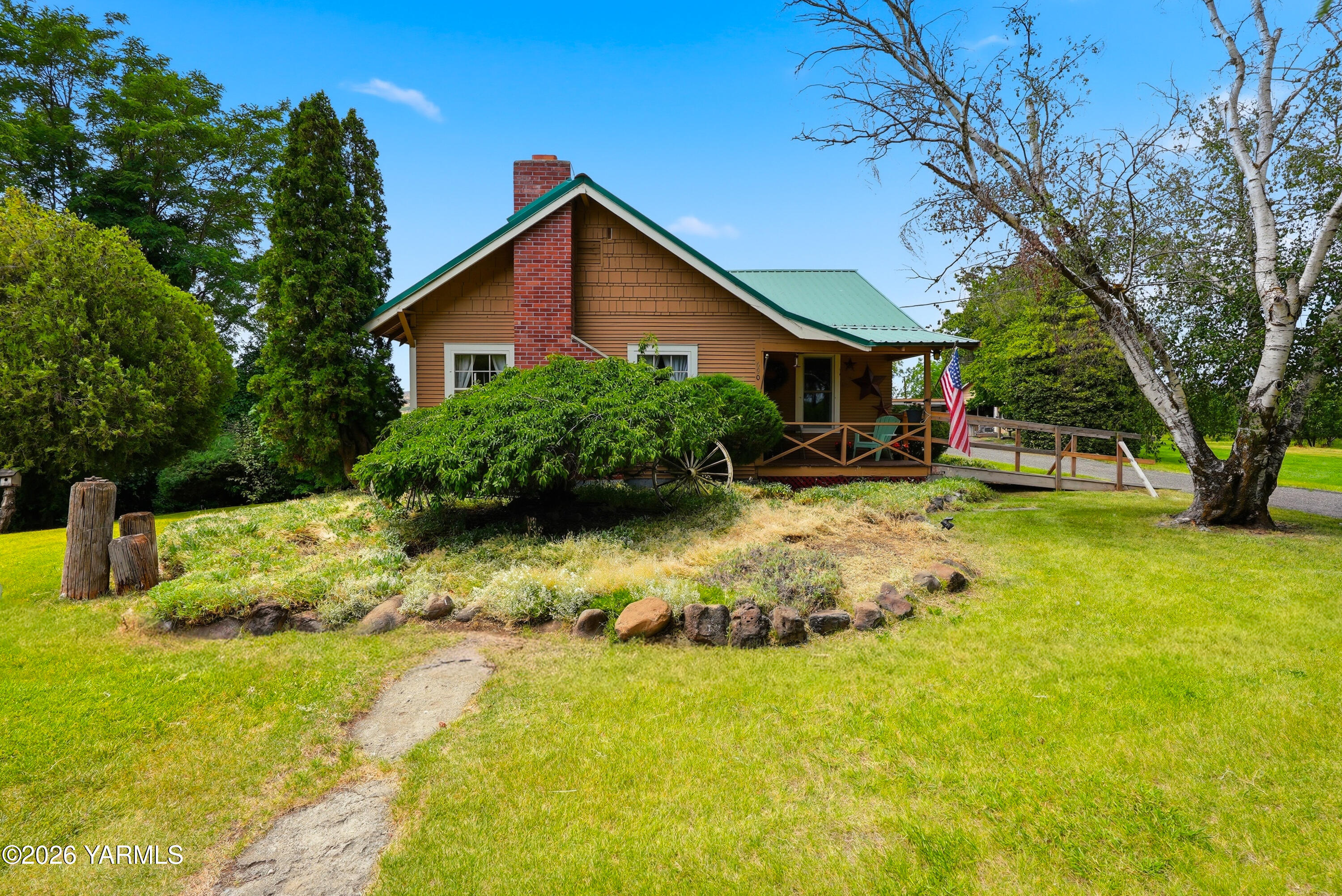 690 North Gleed Road Naches, WA 98937 - Photo 45 of 60 Front Exterior