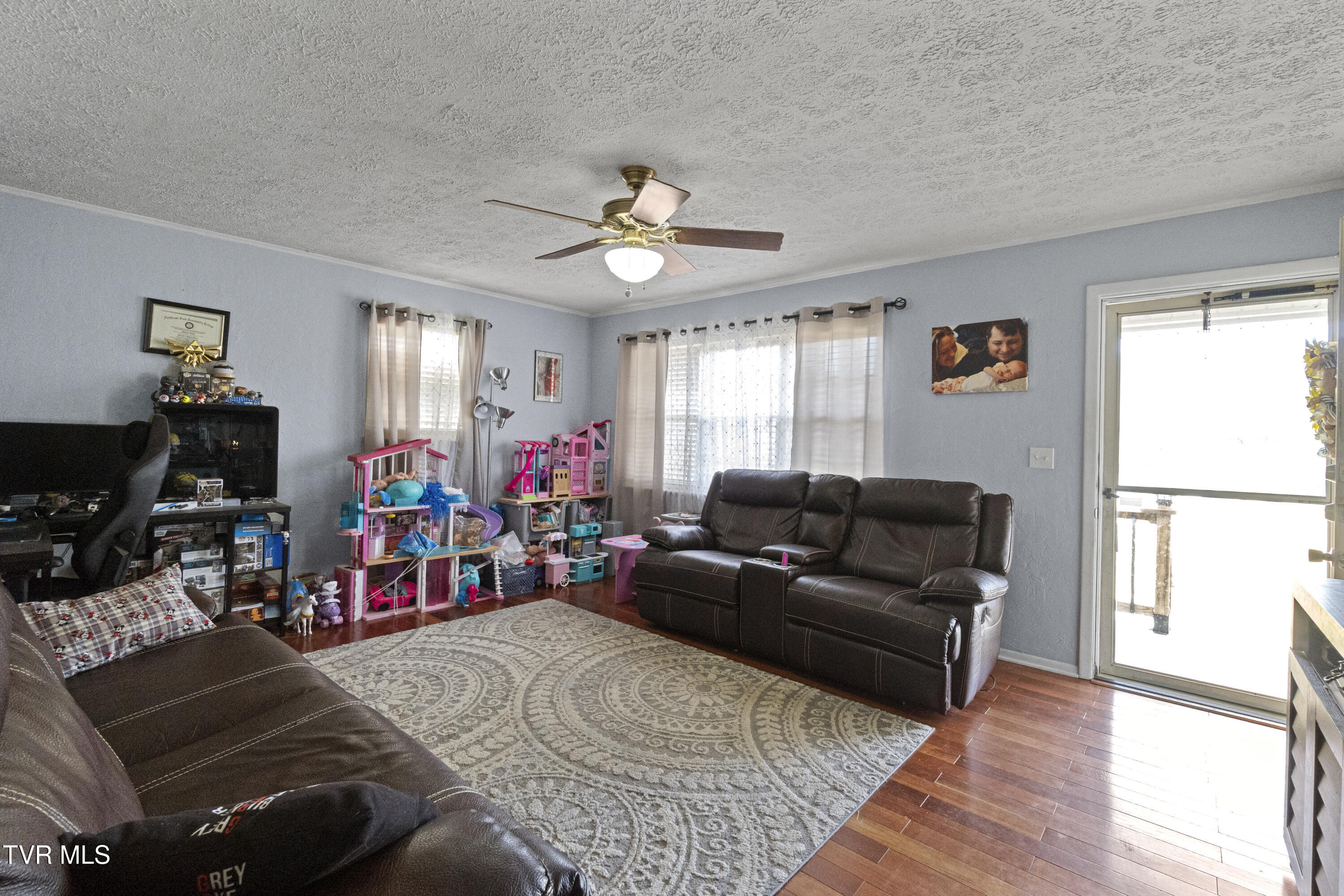 119 Mccartt Loop Chuckey, TN 37641 - Photo 5 of 49 5