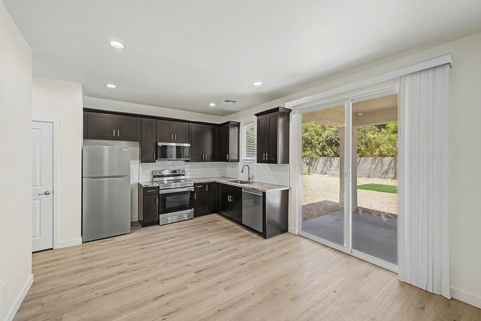 105 West Latona Road Phoenix, AZ 85041 - Photo 12 of 50 Photo #12