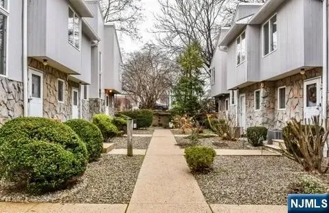 $400,000 | 6 Essex Street, Unit 10B, Belleville, NJ 07109