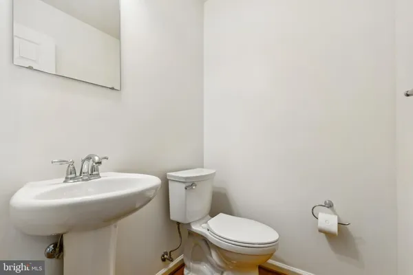 $965,000 | 42921 Spyder Place, Chantilly, VA 20152