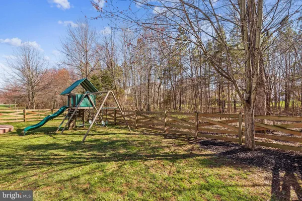 $965,000 | 42921 Spyder Place, Chantilly, VA 20152