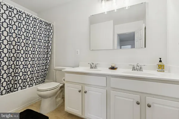 $965,000 | 42921 Spyder Place, Chantilly, VA 20152