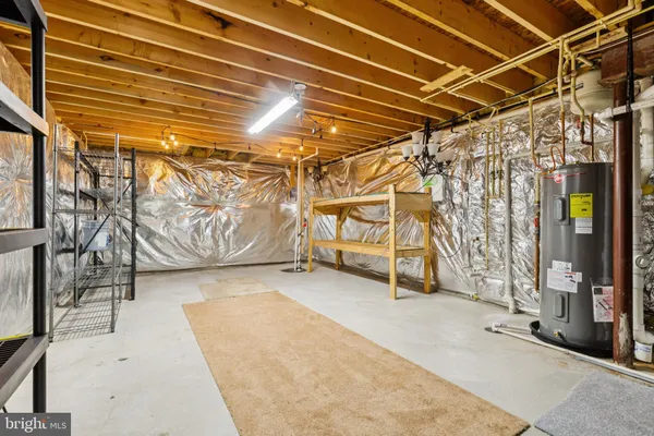 $965,000 | 42921 Spyder Place, Chantilly, VA 20152