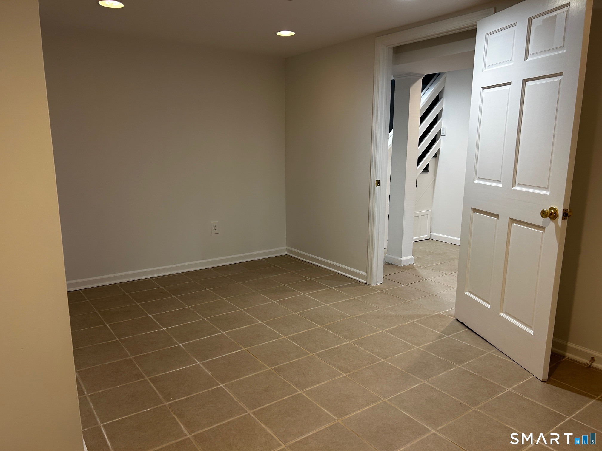 97 Godfrey Road Fairfield, CT 06825 - Photo 20 of 26 Bonus room.