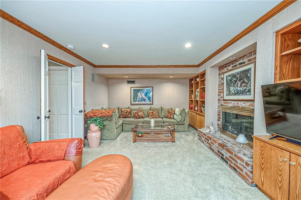 310 Wildberry Road Pittsburgh, PA 15238 - Photo 21 of 45