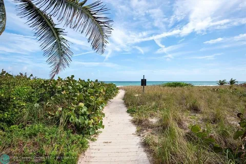 $3,890,000 | 9 Seneca Road, Sea Ranch Lakes, FL 33308