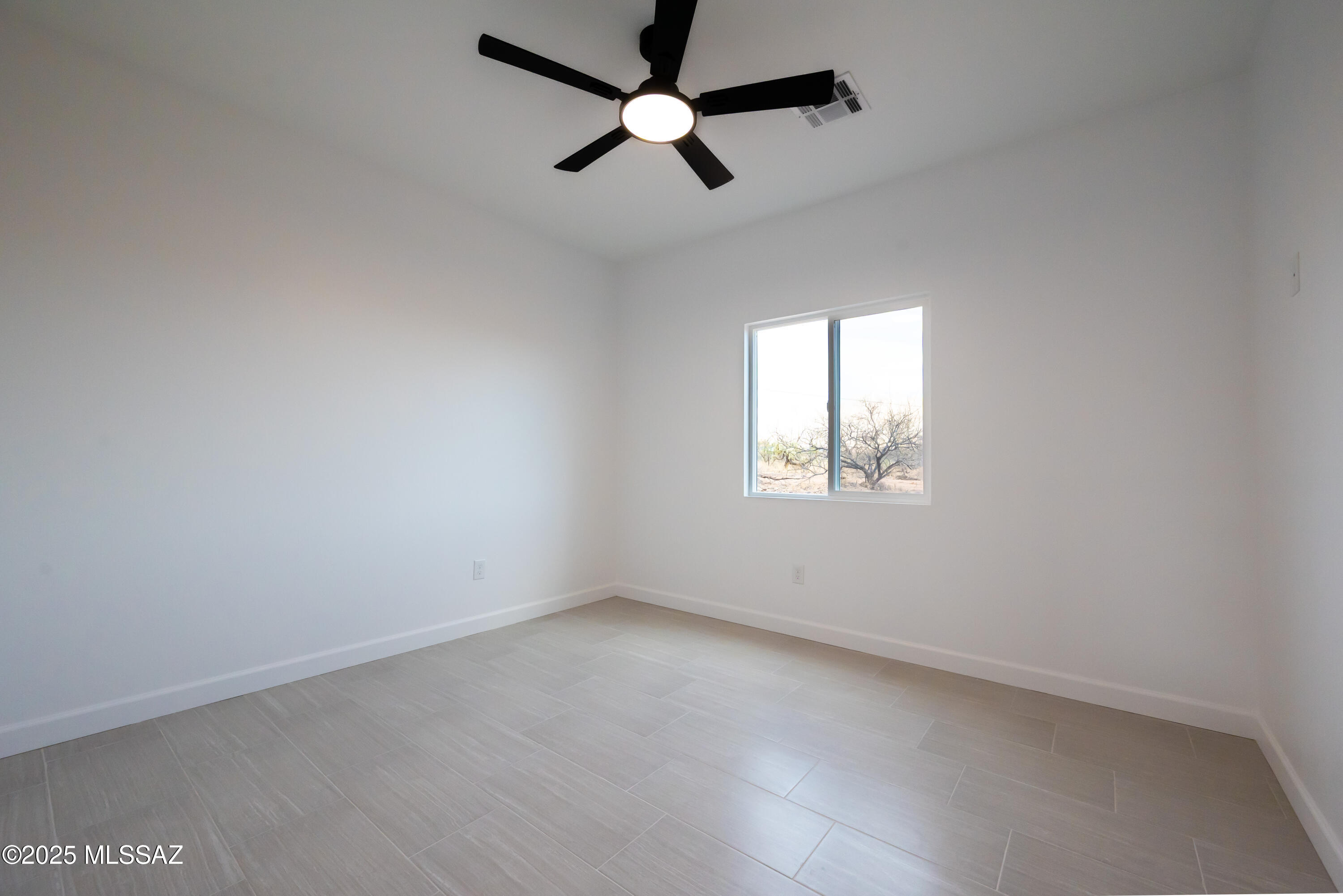 1686 Circulo Bahia Rio Rico, AZ 85648 - Photo 10 of 20