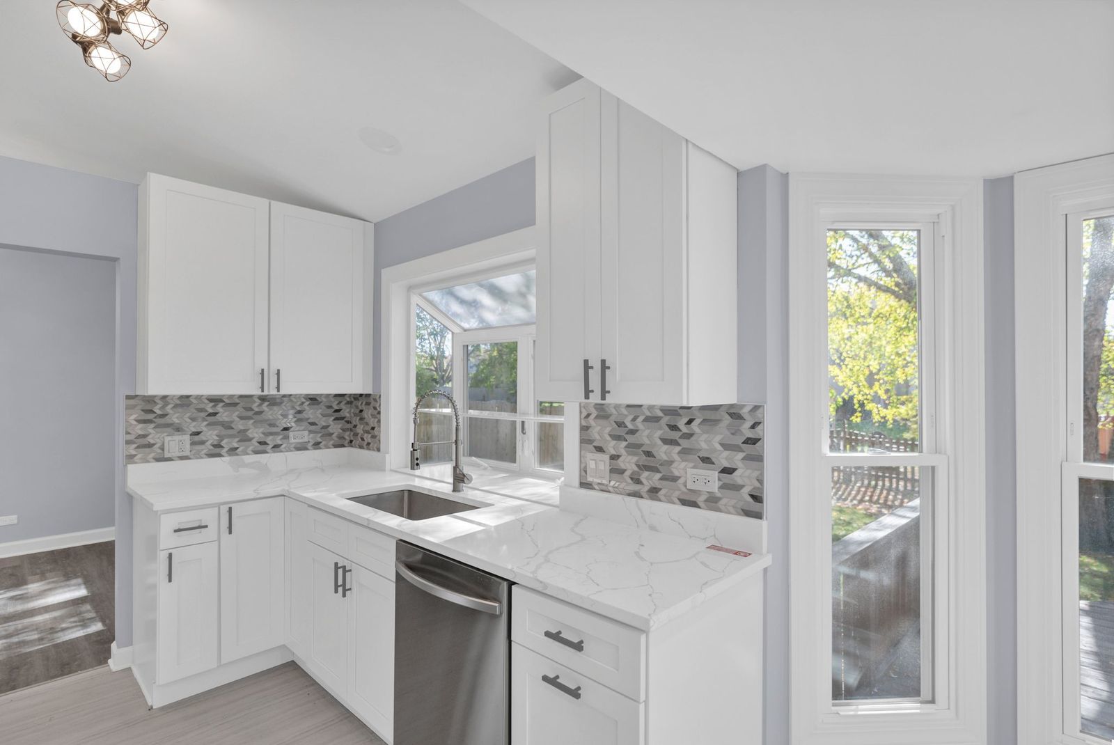 27W125 Chestnut Lane Winfield, IL 60190 - Photo 20 of 33