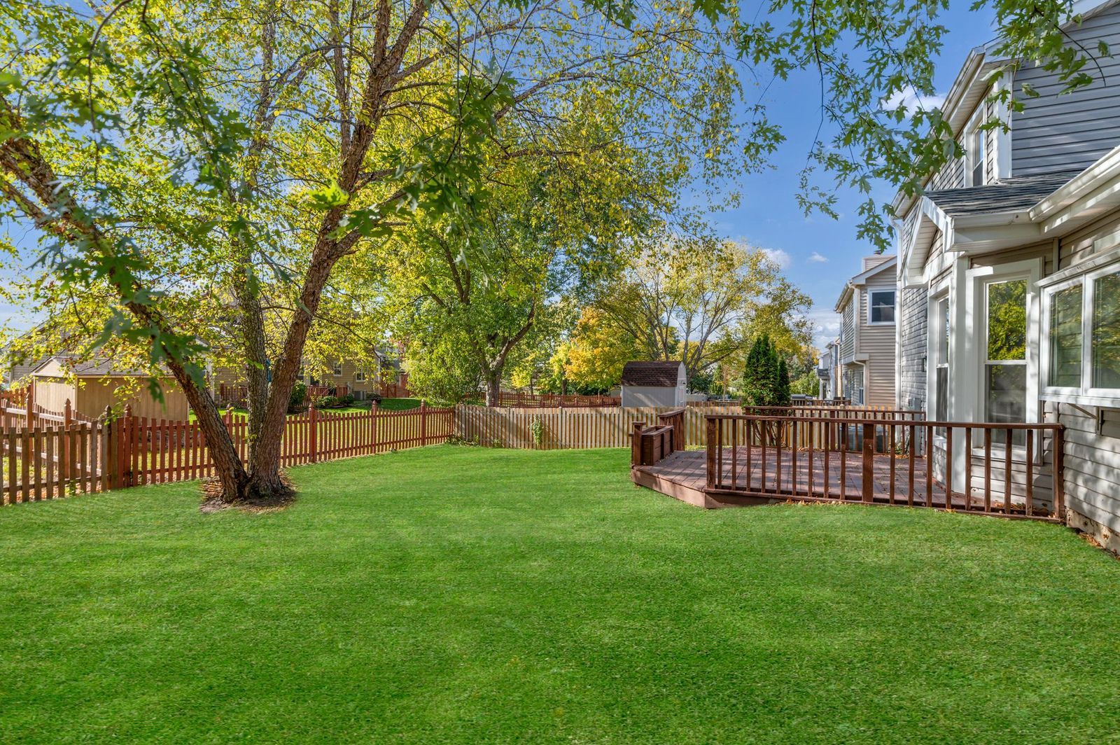 27W125 Chestnut Lane Winfield, IL 60190 - Photo 5 of 33