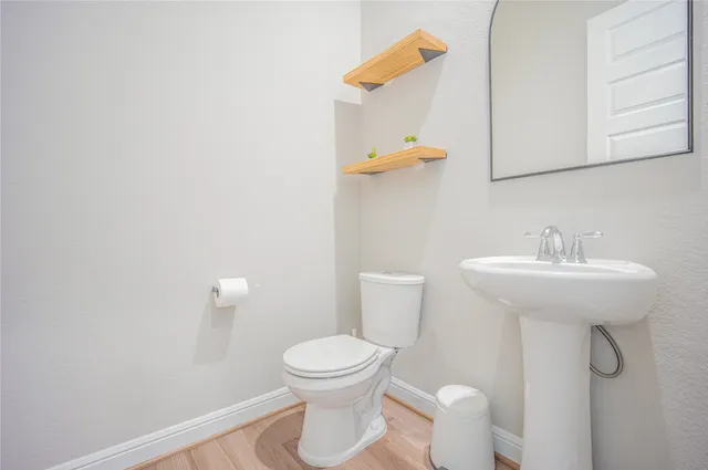 $2,900 | 9907 Prairie Silo Lane, Houston, TX 77080