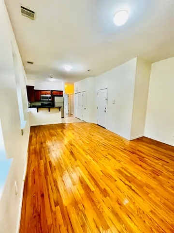 $2,000 | 37 East 14th Street, Bayonne, NJ 07002