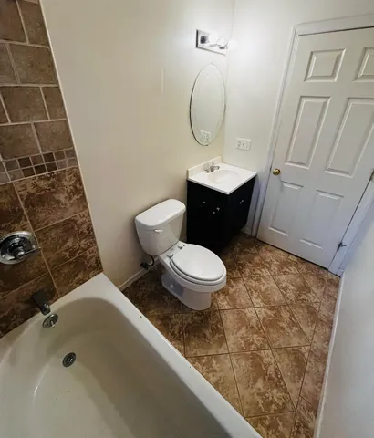 $2,000 | 37 East 14th Street, Bayonne, NJ 07002