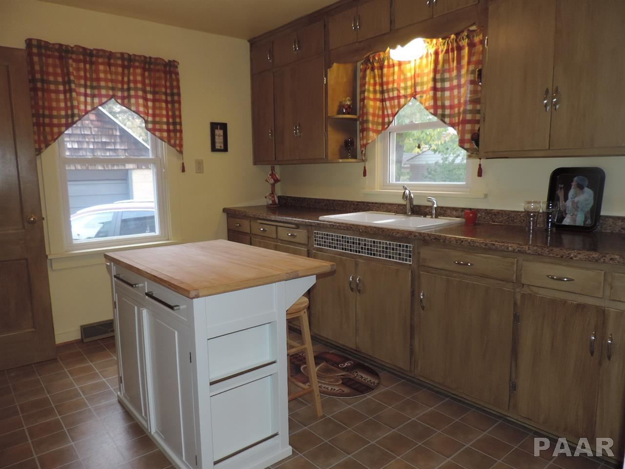 111 Perry Court Creve Coeur, IL 61610 - Photo 11 of 25 Gallery Image 11