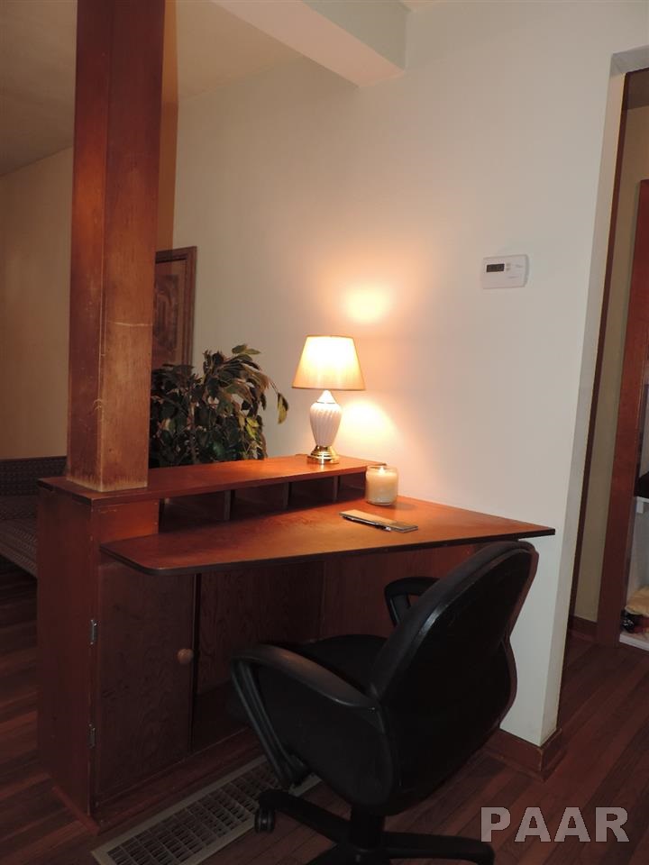 111 Perry Court Creve Coeur, IL 61610 - Photo 7 of 25 Gallery Image 7