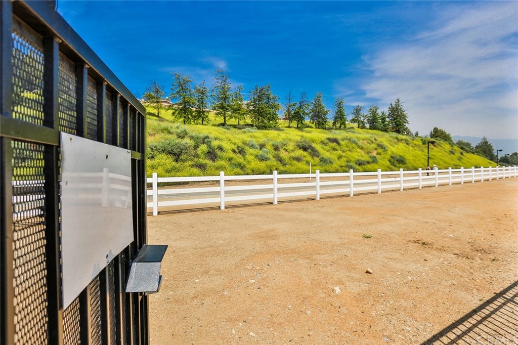 8047 Cresta Bella Road Rancho Cucamonga, CA 91730 - Photo 34 of 36