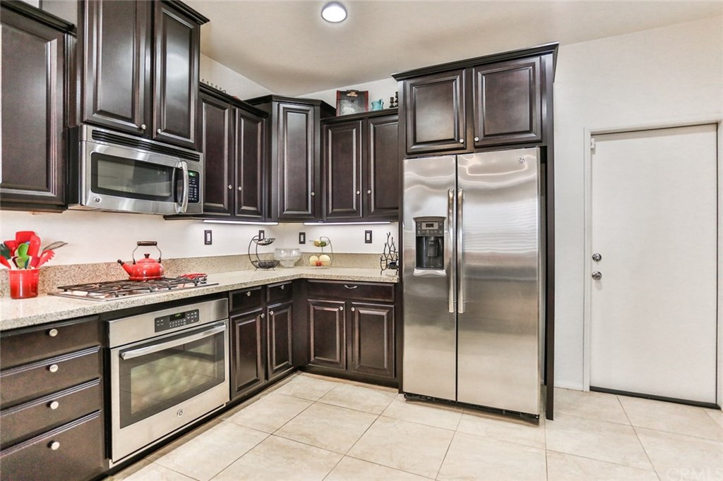 8047 Cresta Bella Road Rancho Cucamonga, CA 91730 - Photo 10 of 36