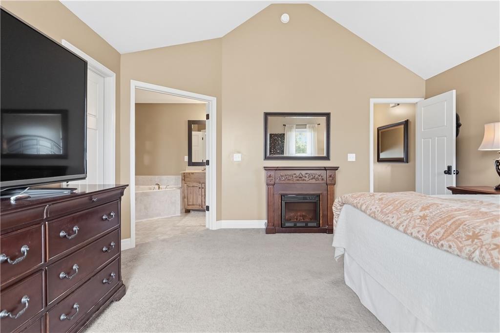 4911 141st Terrace Basehor, KS 66007 - Photo 10 of 24