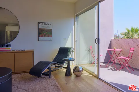 $1,249,000 | 2204 Rosey Way, Los Angeles, CA 90026