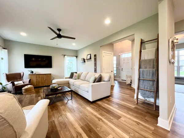 $525,000 | 1260 Chippewa Drive, Hartford, WI 53027