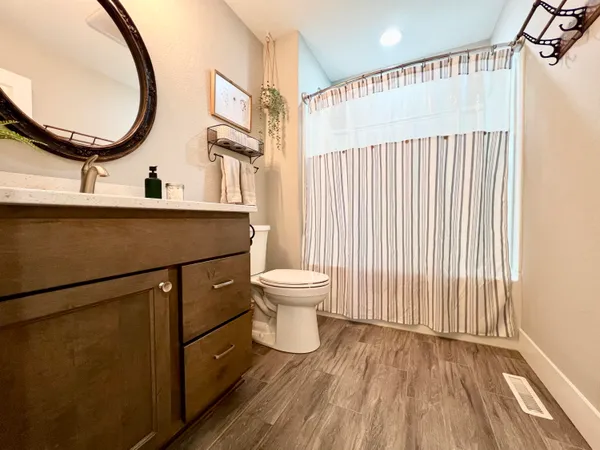 $525,000 | 1260 Chippewa Drive, Hartford, WI 53027