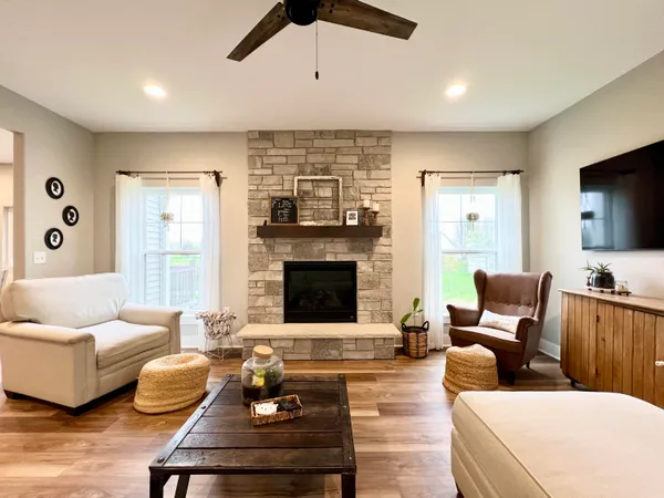$525,000 | 1260 Chippewa Drive, Hartford, WI 53027