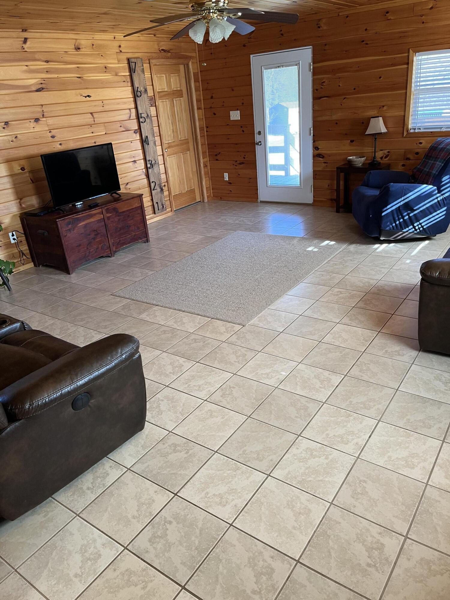 1518 Chinquapin Grove Road Bluff City, TN 37618 - Photo 6 of 16 IMG_2797