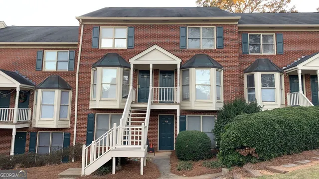 $2,100 | 1515 South Lumpkin Street, Unit 305, Athens, GA 30605