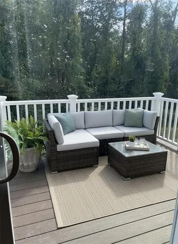 $2,800 | 715 Ravenshire Court, Coraopolis, PA 15108