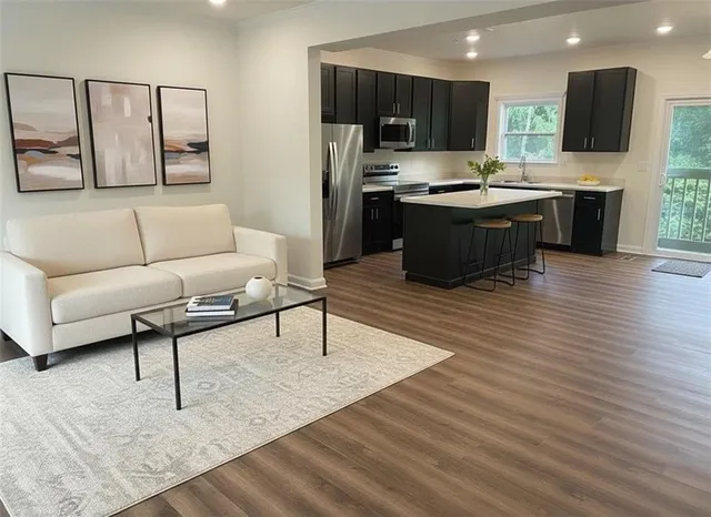 $2,800 | 715 Ravenshire Court, Coraopolis, PA 15108