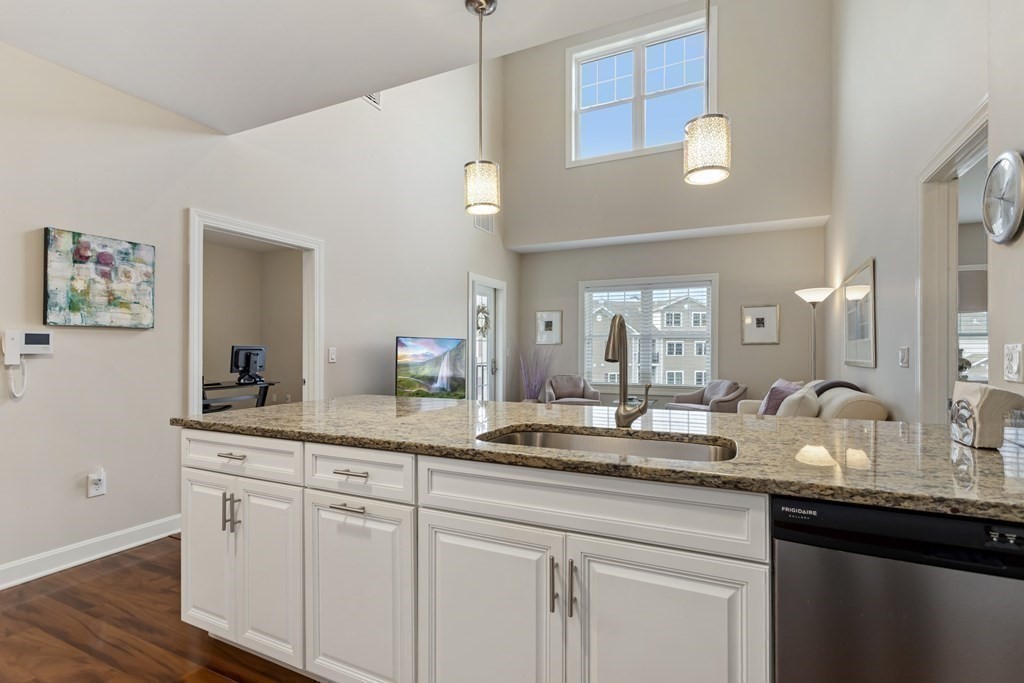 360 Andover Street, Unit 1310 Danvers, MA 01923 - Photo 9 of 42