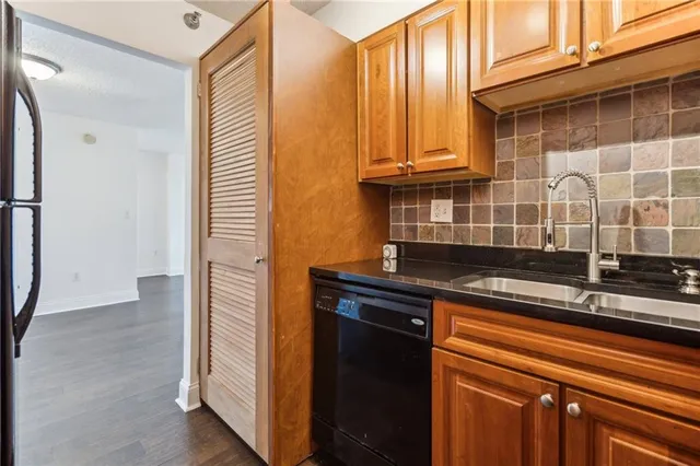 $134,500 | 2479 Peachtree Street Northeast, Unit 1703, Atlanta, GA 30305