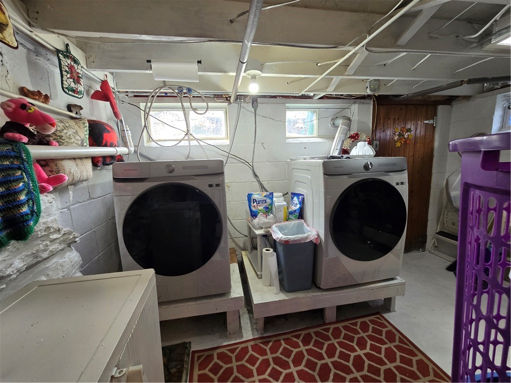 39 Delaware Avenue Andes, NY 13731 - Photo 16 of 38 Raised Washer / Dryer