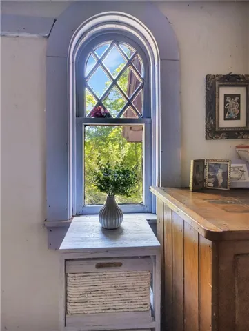 $1,900,000 | 219 Nanaquaket Road, Tiverton, RI 02878