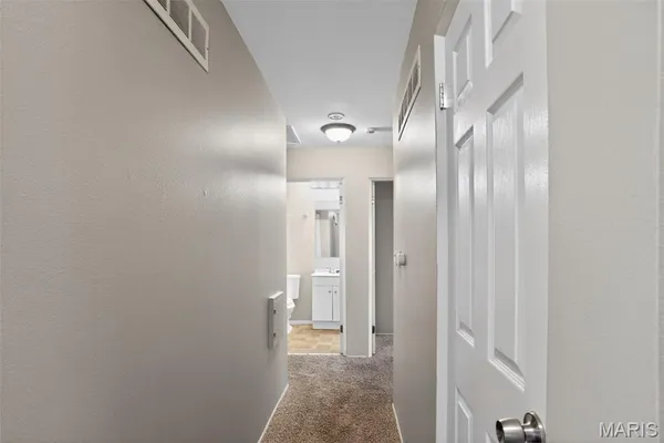 $179,900 | 2670 Northridge Place, Florissant, MO 63033