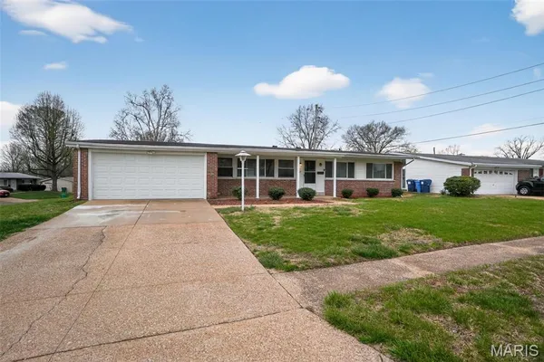 $179,900 | 2670 Northridge Place, Florissant, MO 63033