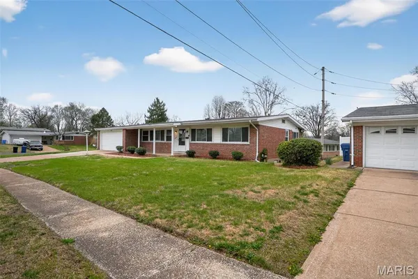 $179,900 | 2670 Northridge Place, Florissant, MO 63033
