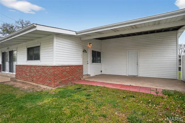 $179,900 | 2670 Northridge Place, Florissant, MO 63033