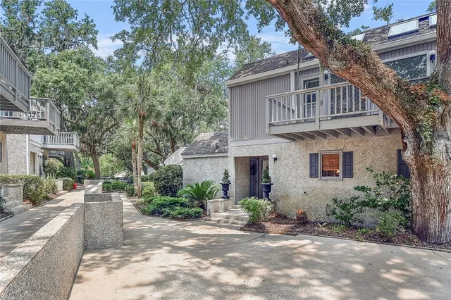 $458,500 | 668 North Golf Villa Road, St. Simons Island, GA 31522