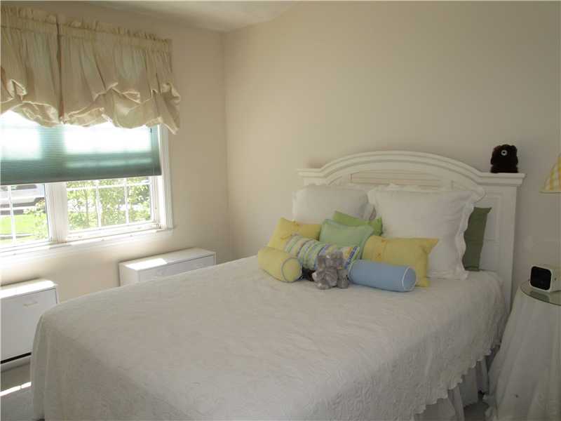 50 Abbott Run Valley Road, Unit 1926 Cumberland, RI 02864 - Photo 12 of 15 Bedroom.