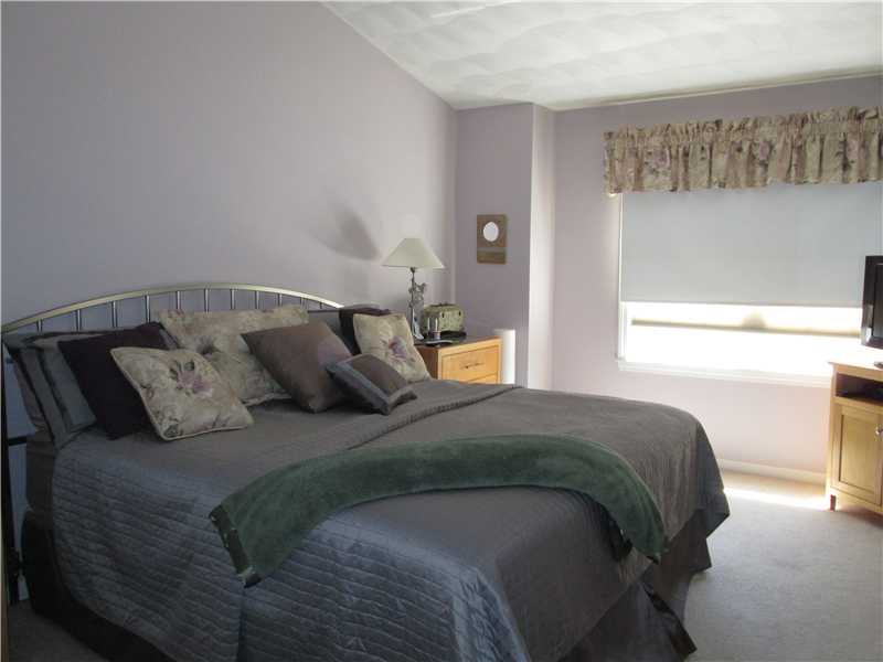 50 Abbott Run Valley Road, Unit 1926 Cumberland, RI 02864 - Photo 10 of 15 Bedroom.