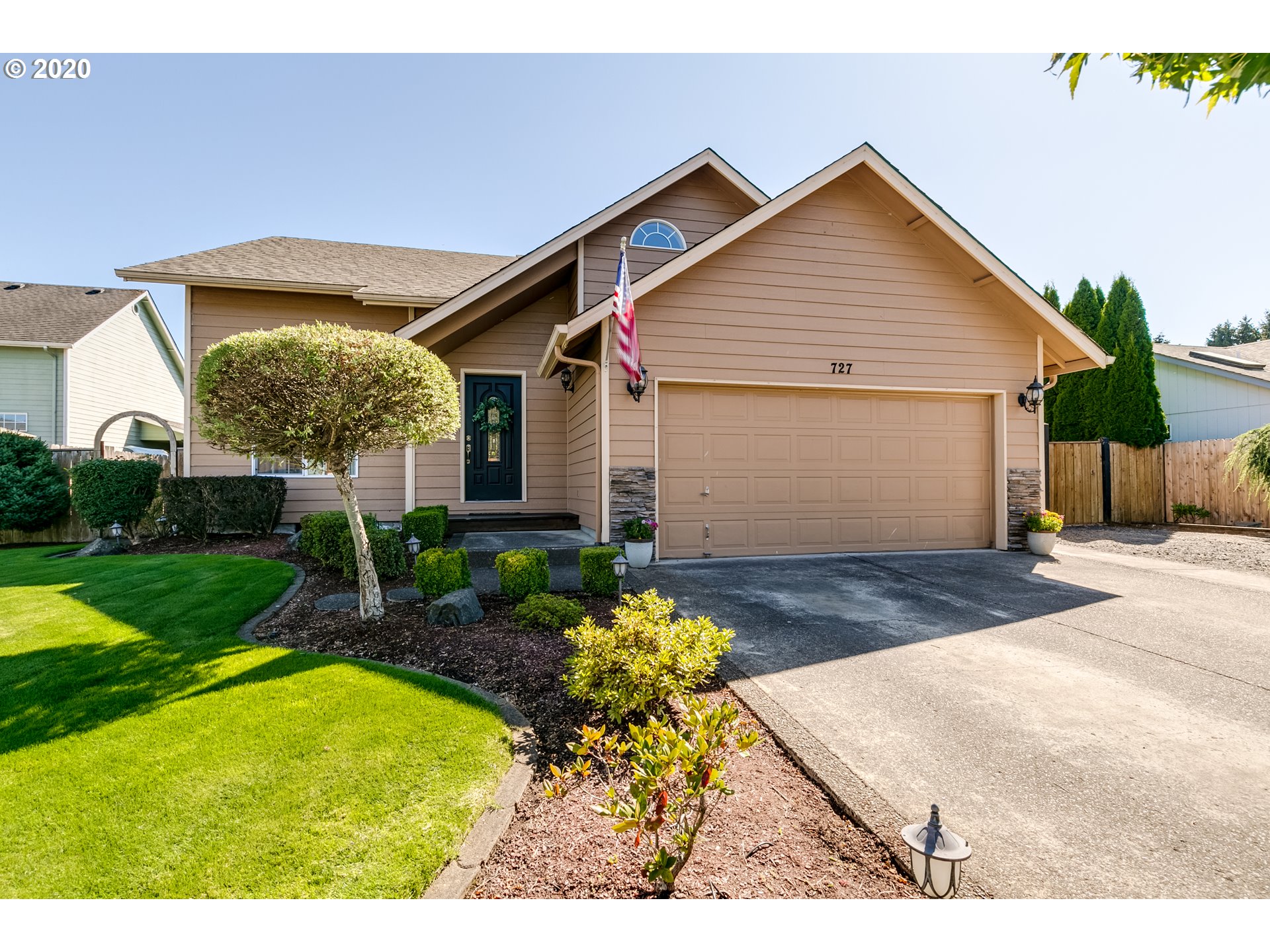 727 71st Street Springfield, OR 97478 - Photo 1 of 32