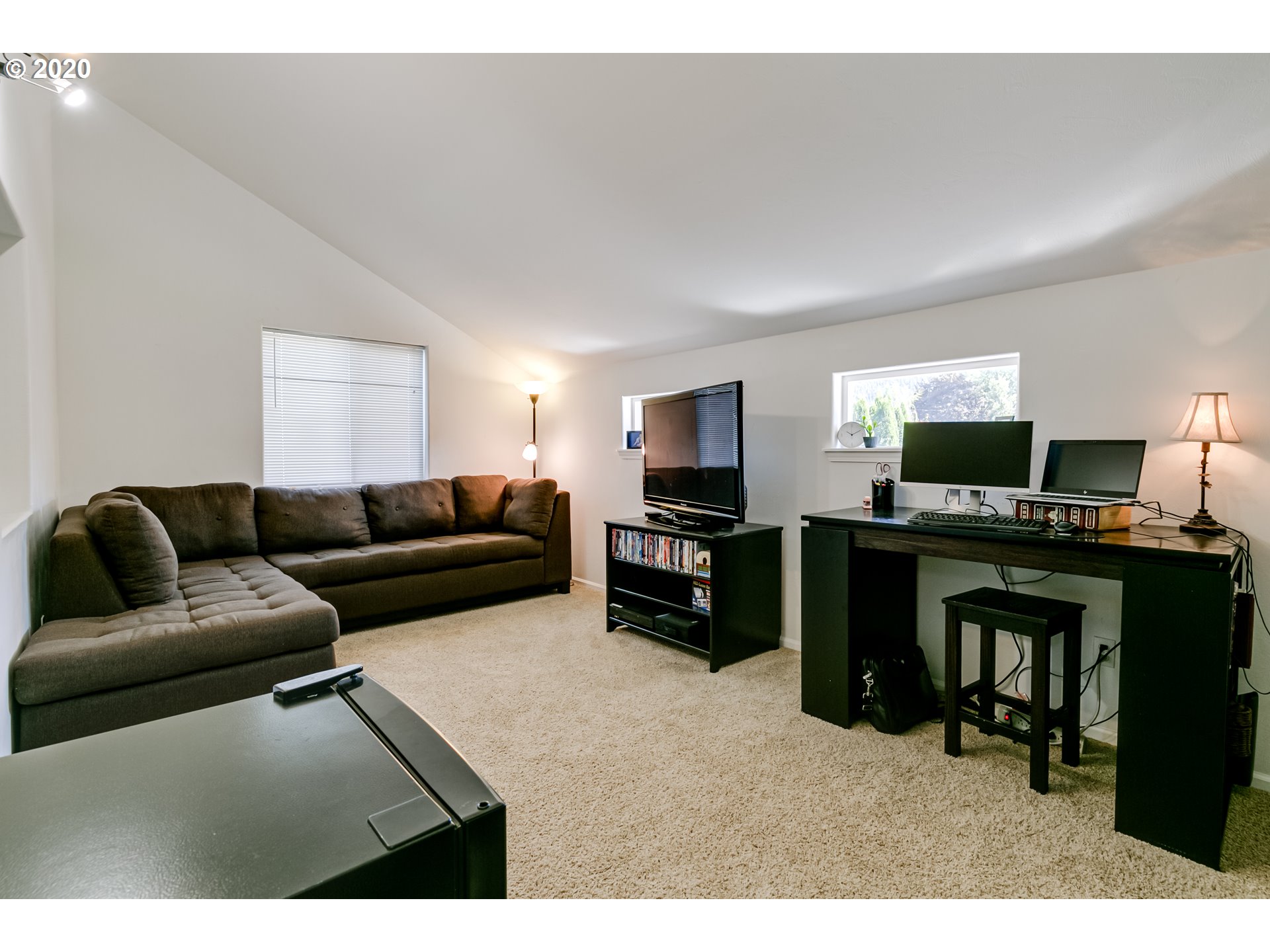 727 71st Street Springfield, OR 97478 - Photo 14 of 32