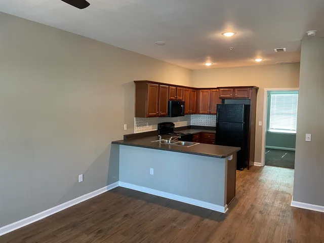 $750 | 2249 Del Carmel Way, Tallahassee, FL 32303