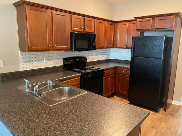 $750 | 2249 Del Carmel Way, Tallahassee, FL 32303